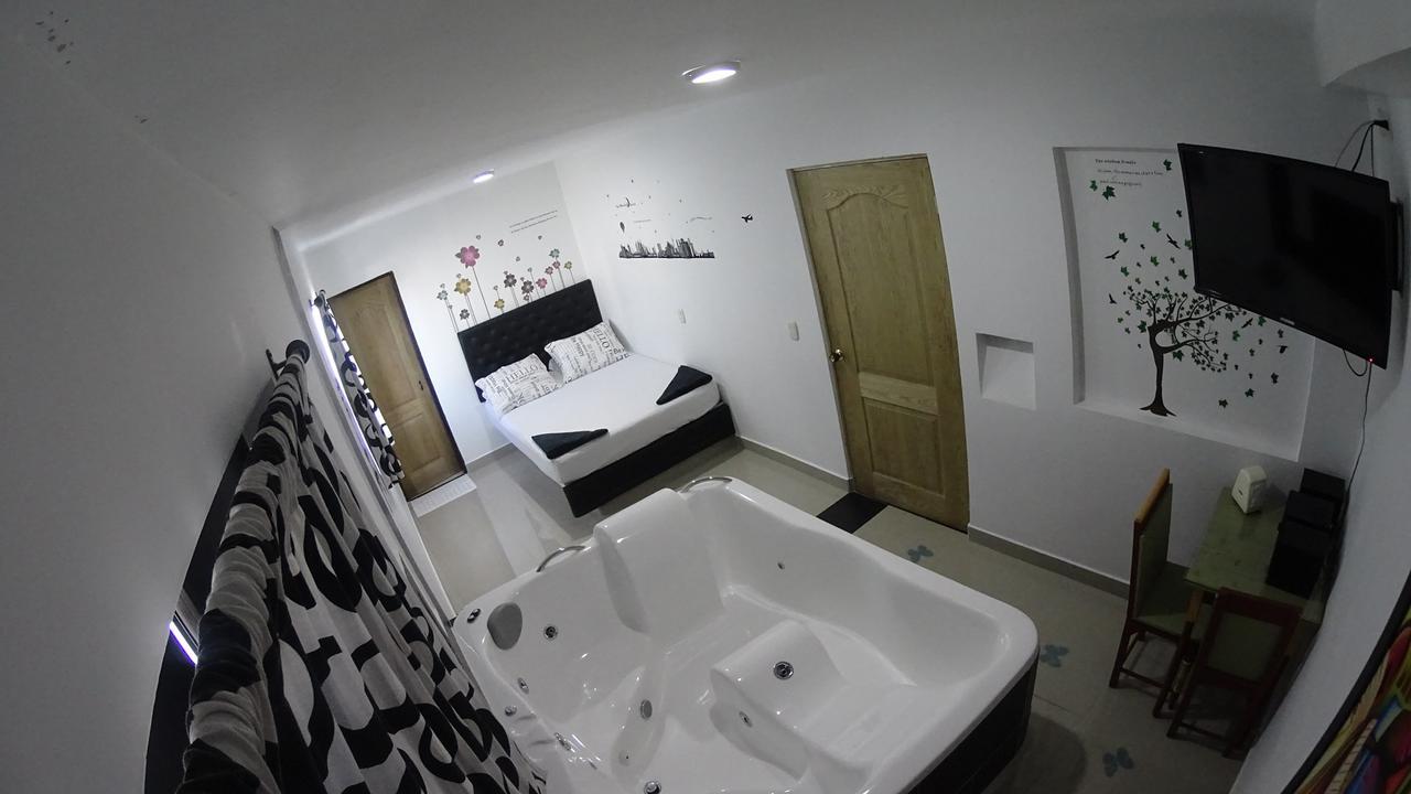 Hotel El Turista Ріонегро Екстер'єр фото