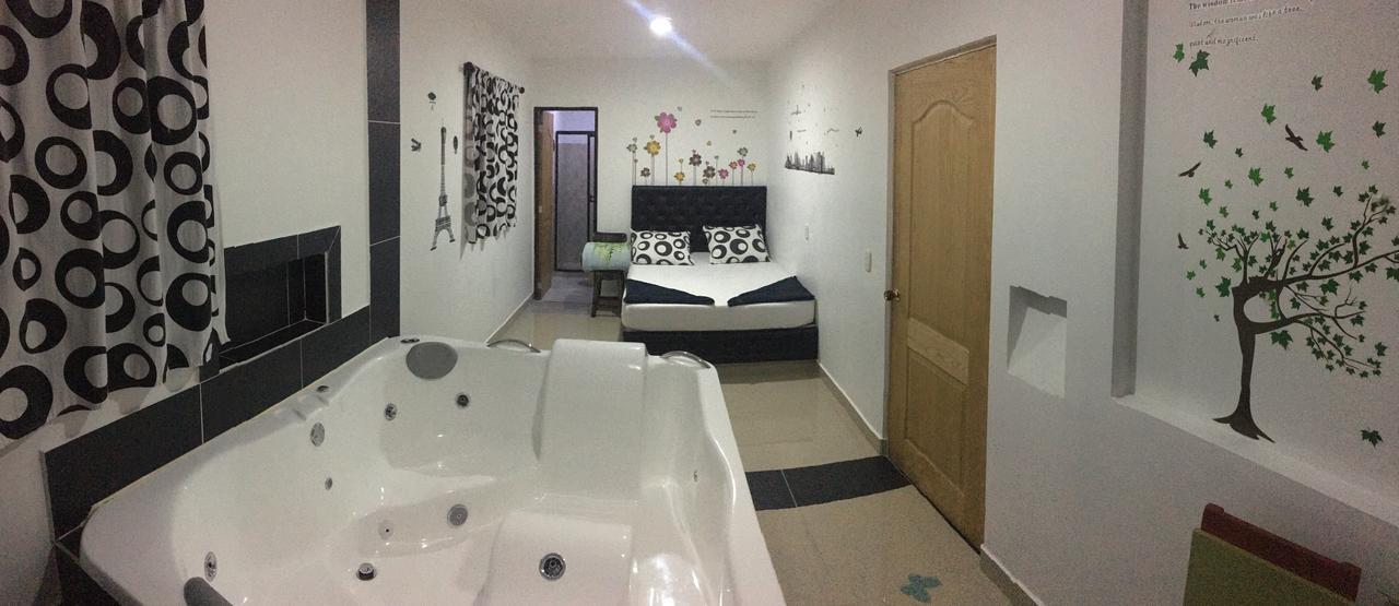 Hotel El Turista Ріонегро Екстер'єр фото