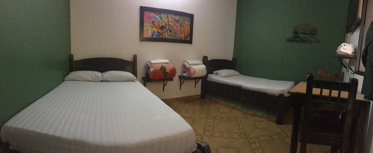 Hotel El Turista Ріонегро Екстер'єр фото